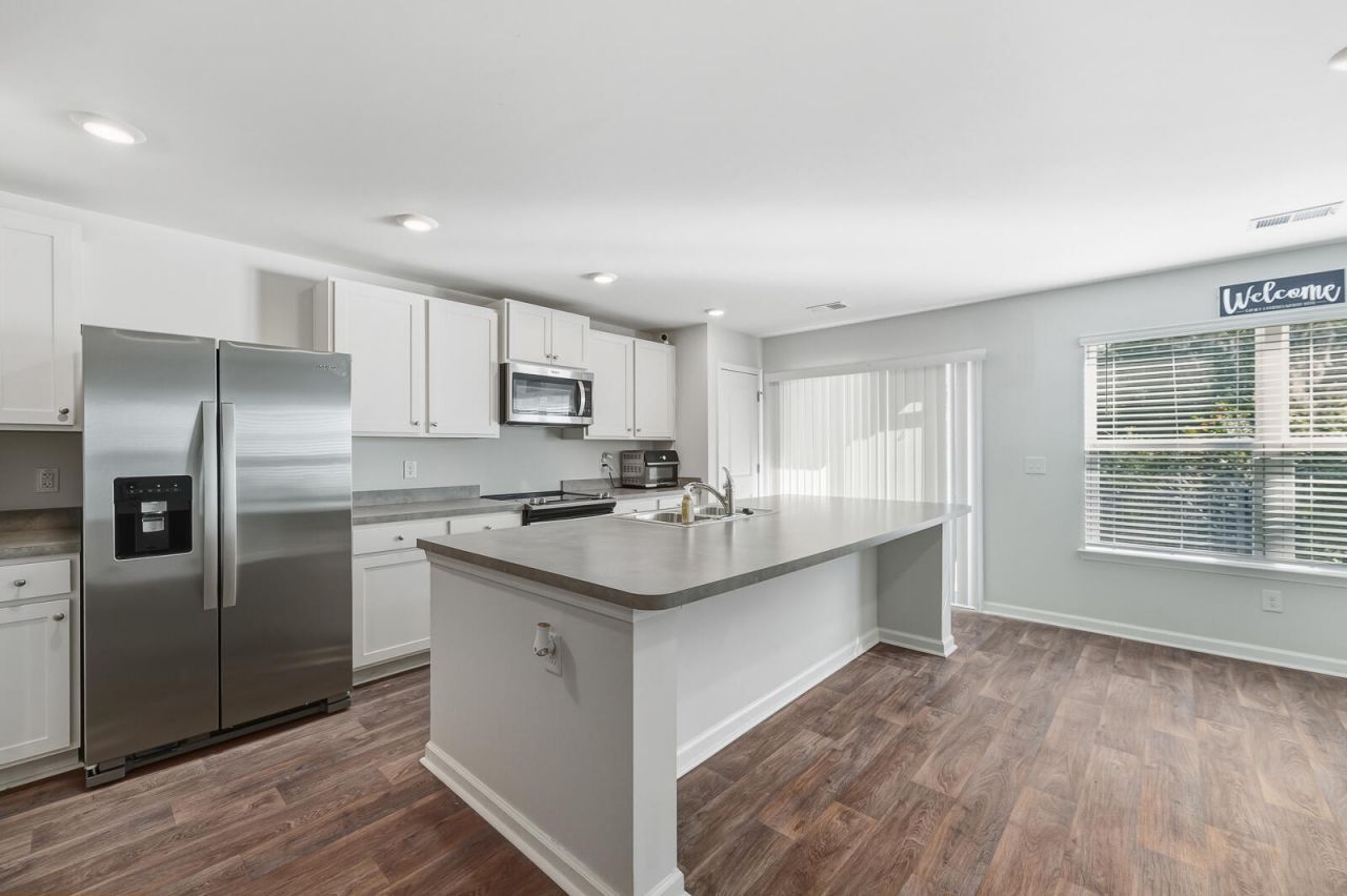 4712 Palm View Circle Photo 6