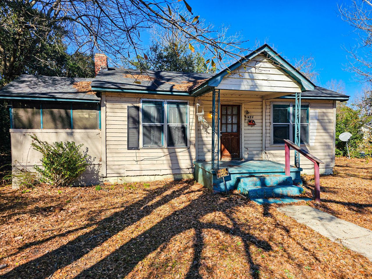 401 W Huggins Street Photo 1