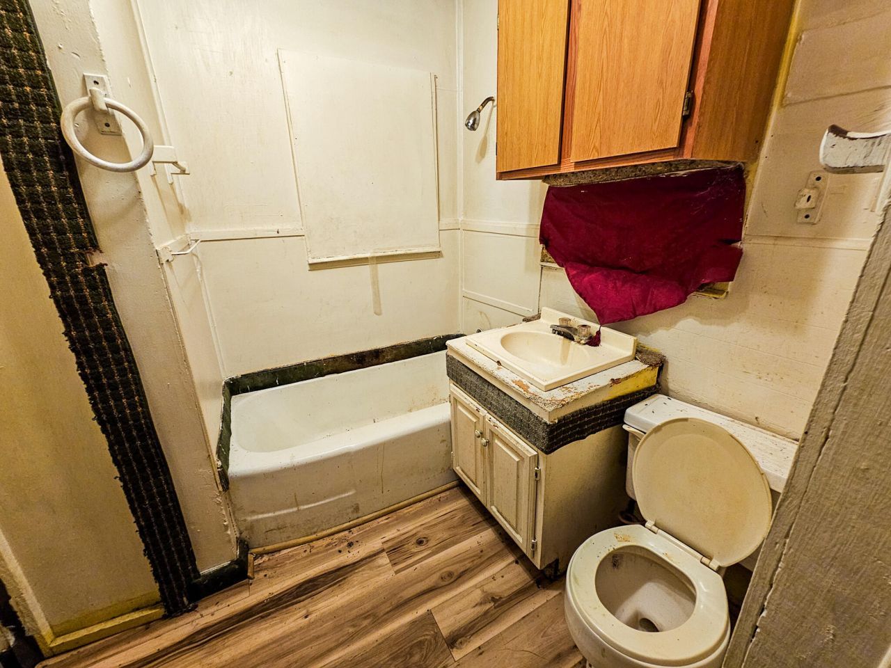 401 W Huggins Street Photo 15