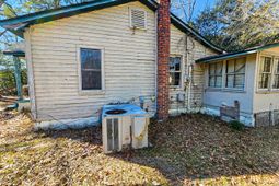 401 W Huggins Street photo 4