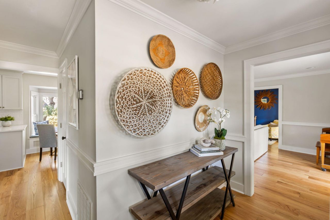 743 Gypsy Lane Photo 17