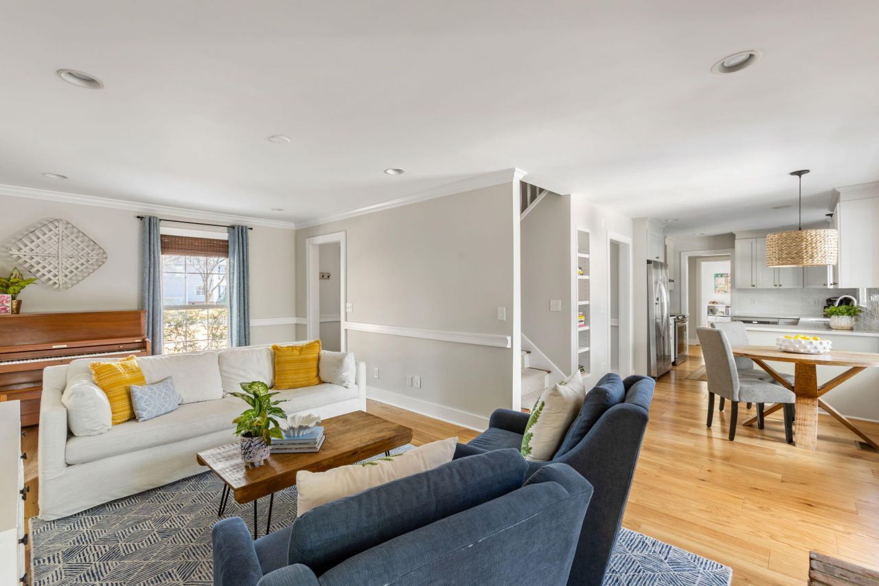 743 Gypsy Lane Photo 19