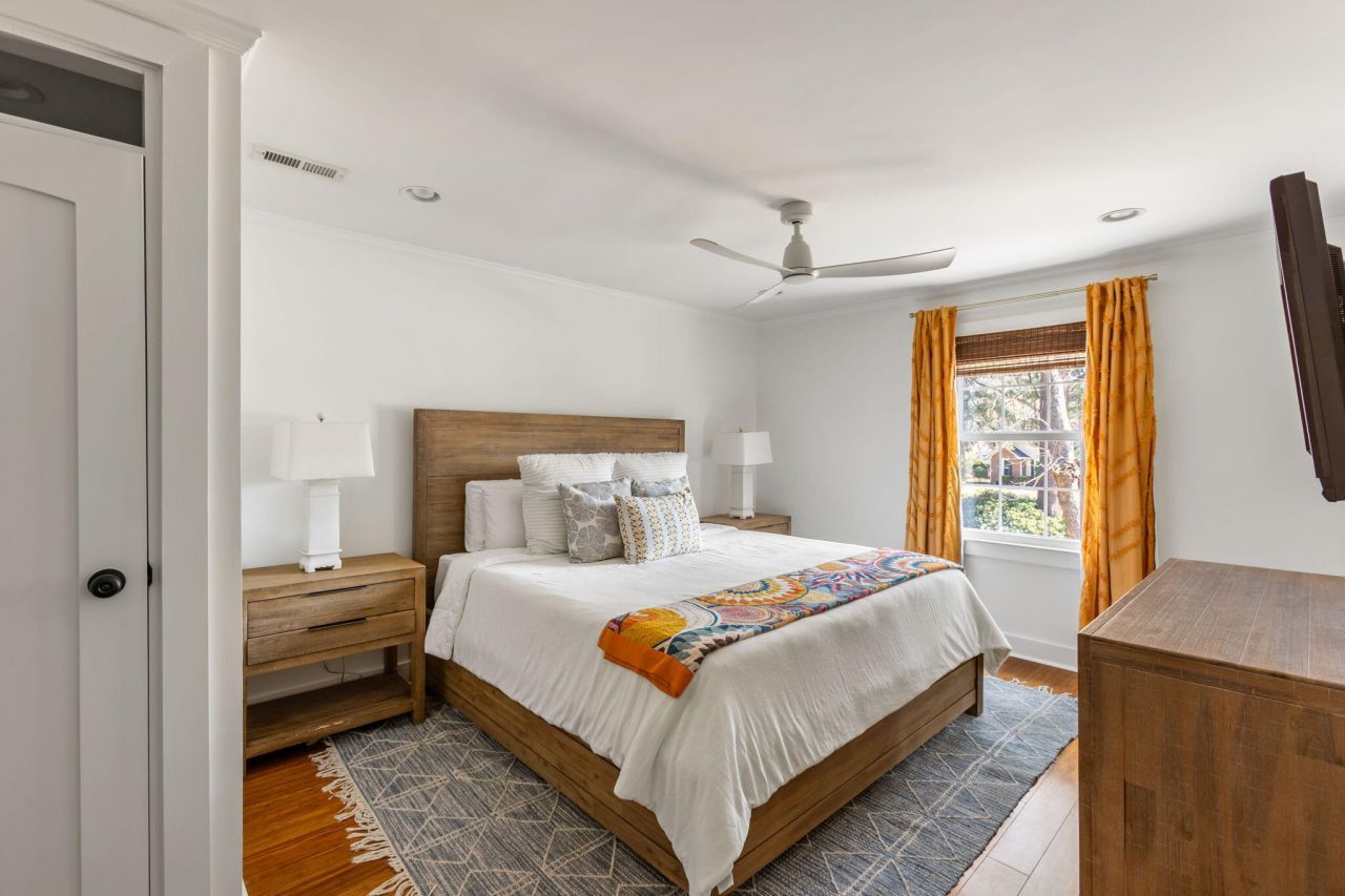 743 Gypsy Lane Photo 23