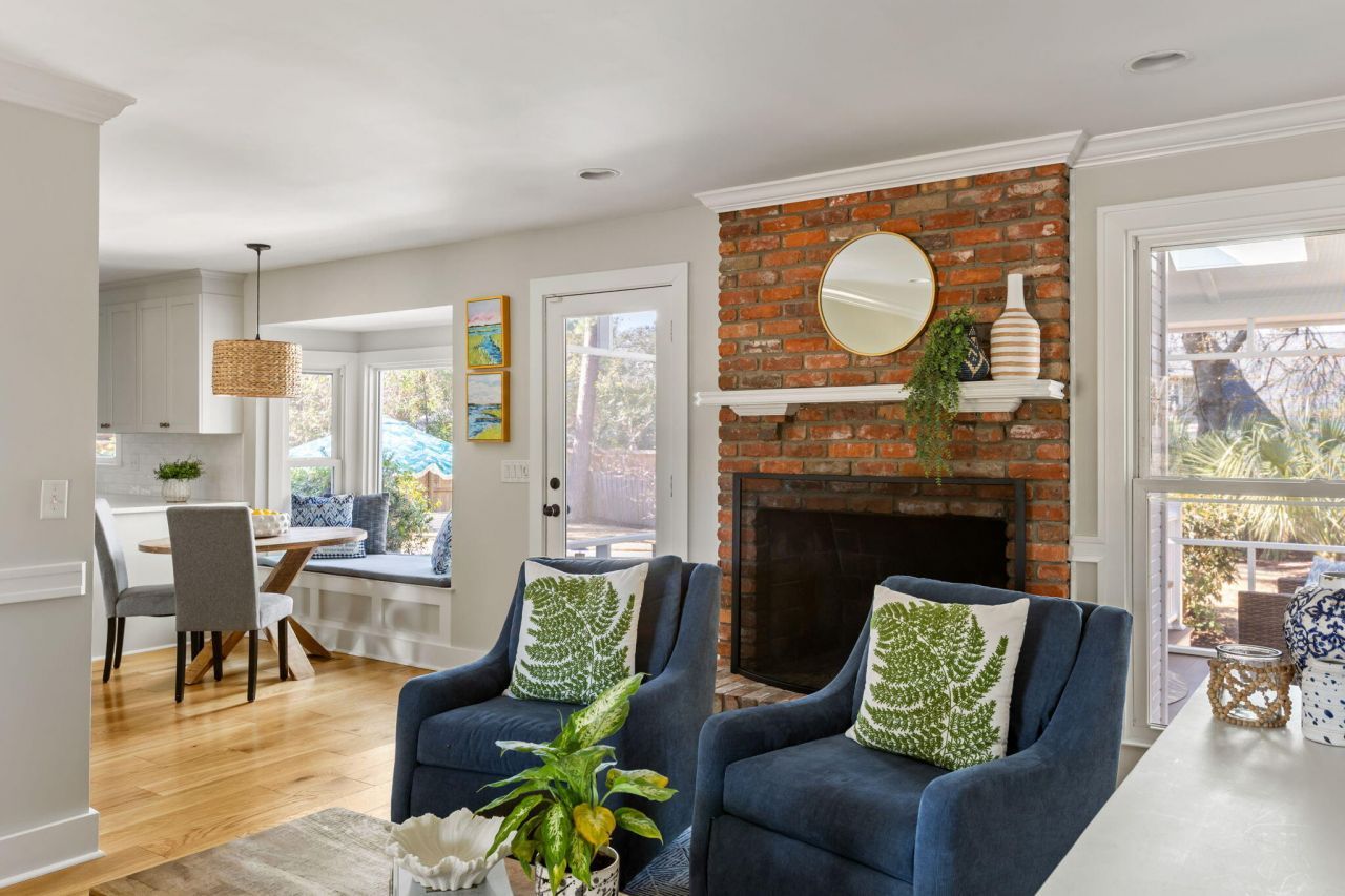 743 Gypsy Lane Photo 6