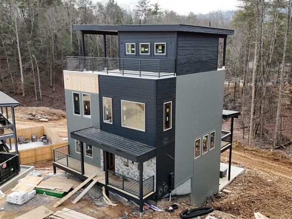 444 Hatchet Way, Pigeon Forge, TN 37863