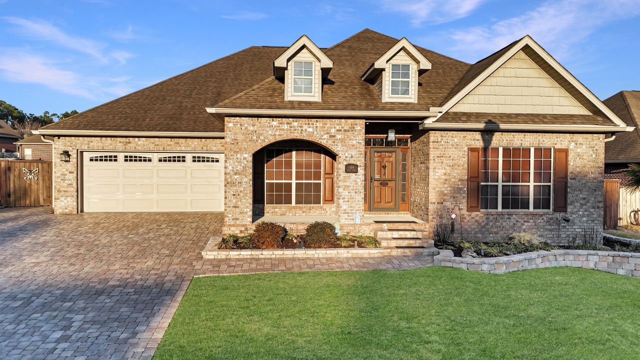 404 Wych Circle, Crestview, FL 32536 Main Photo