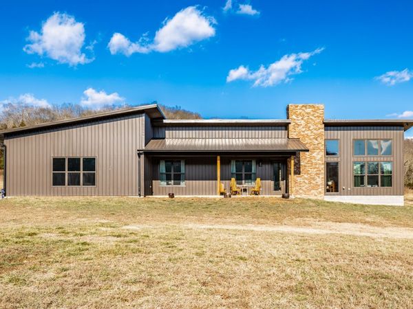 378 Mount Vernon Rd, Bethpage, TN 37022