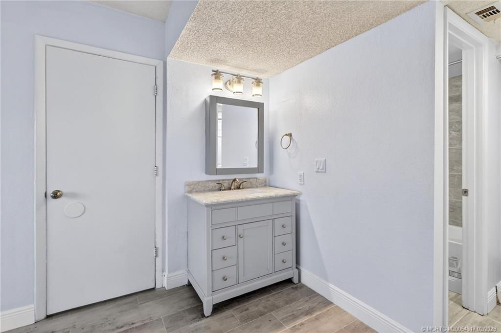 1564 SE Royal Green Circle, Unit 104, Port Saint Lucie, FL 34952 Photo