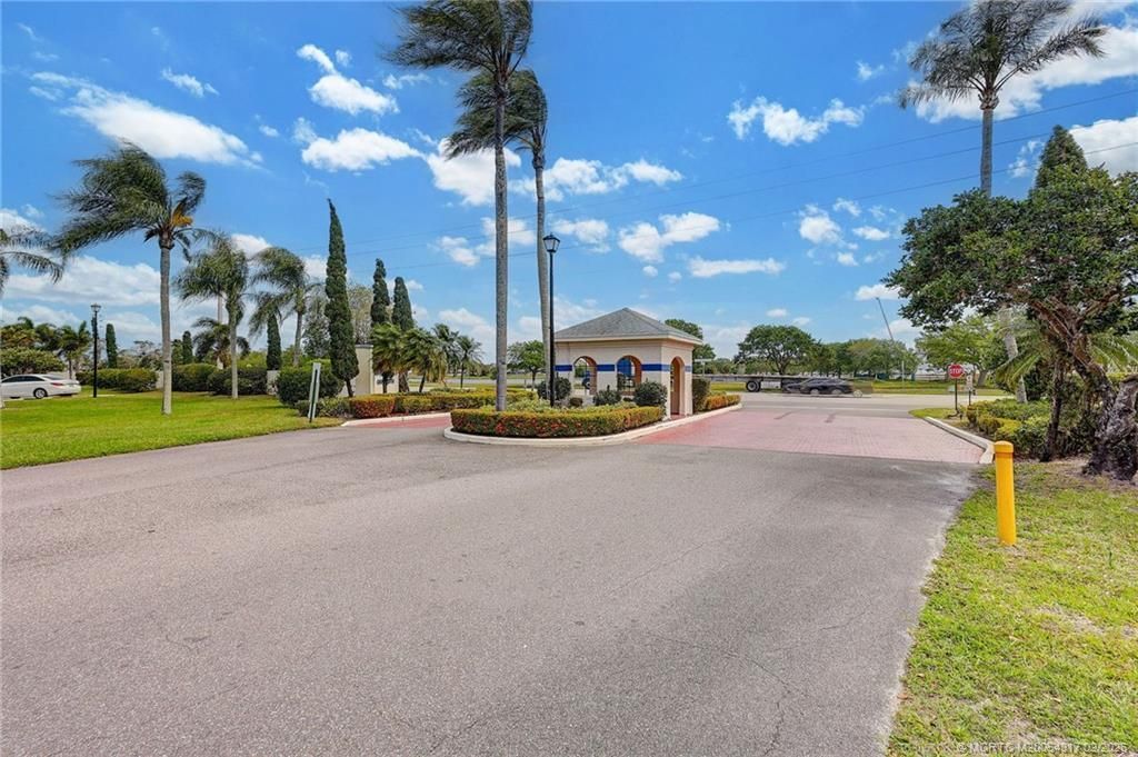 1564 SE Royal Green Circle, Unit 104, Port Saint Lucie, FL 34952 Photo