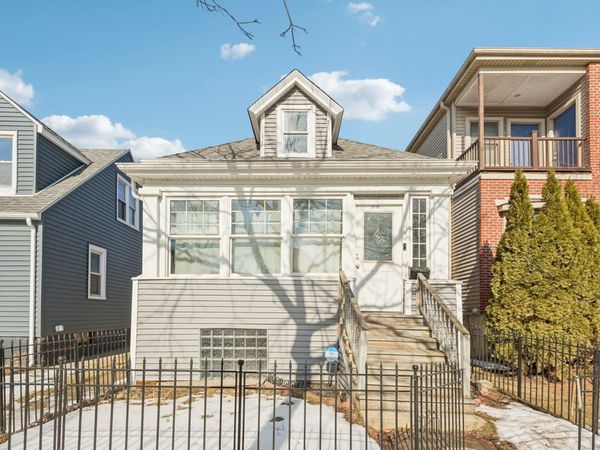 2115 Emerson Street, Evanston, IL 60201