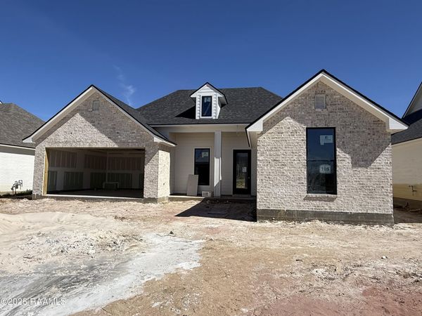 105 Fountain Meadow Drive , Broussard, LA 70518