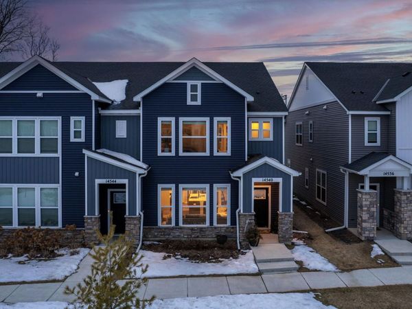 14540 Twin Lakes Circle, Burnsville, MN 55306