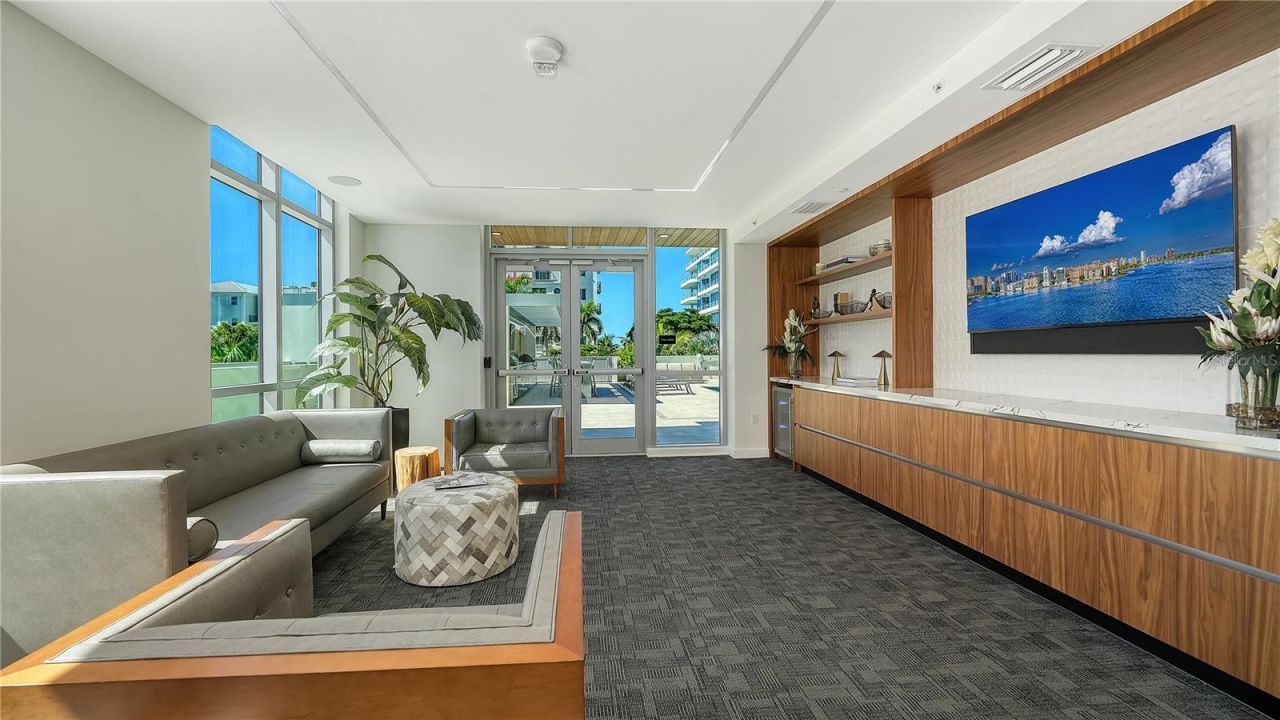 111 Golden Gate, Unit 403, Sarasota, FL 34236 Photo