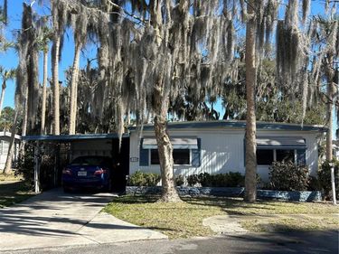 40 SABAL PALM CIRCLE, EUSTIS, FL 32726