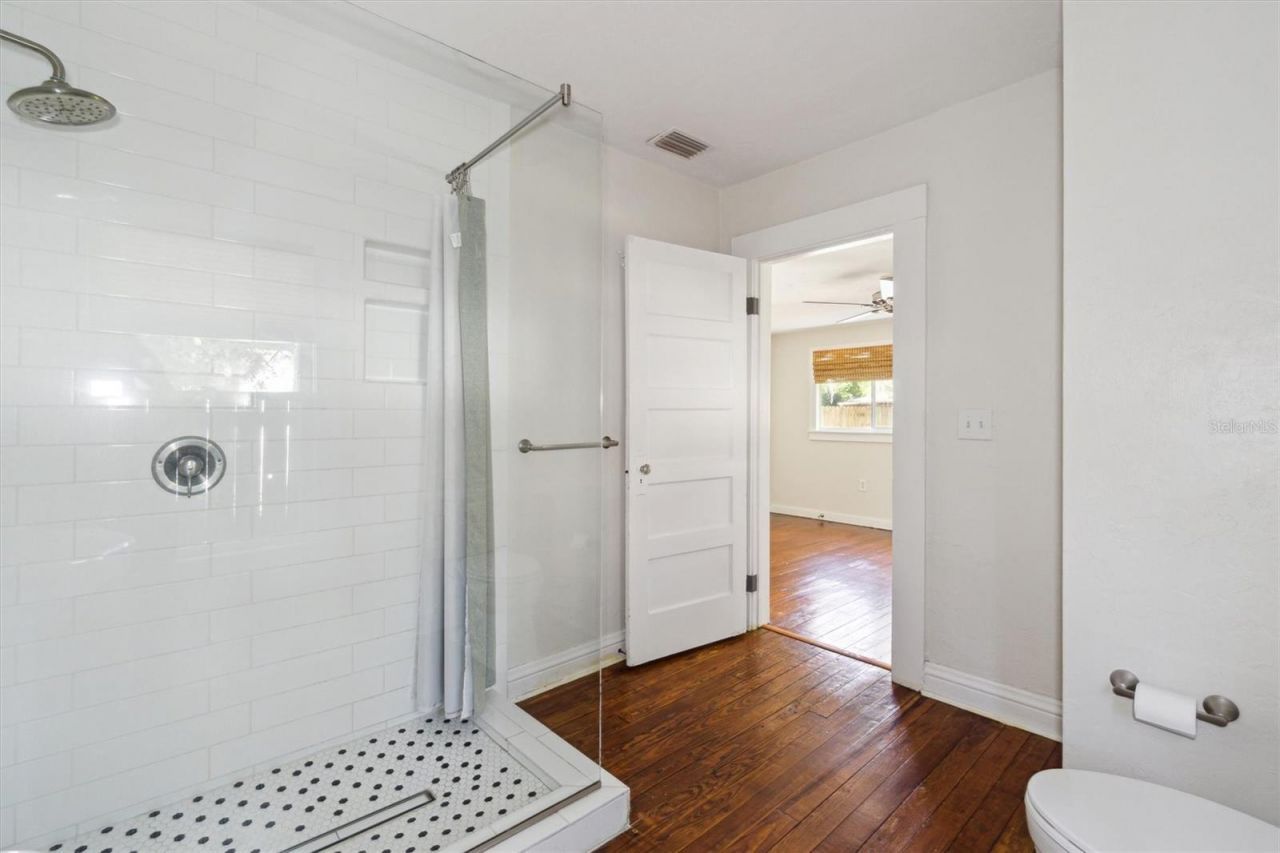 2114 NW 7th Terrace, Gainesville, FL 32609 Photo