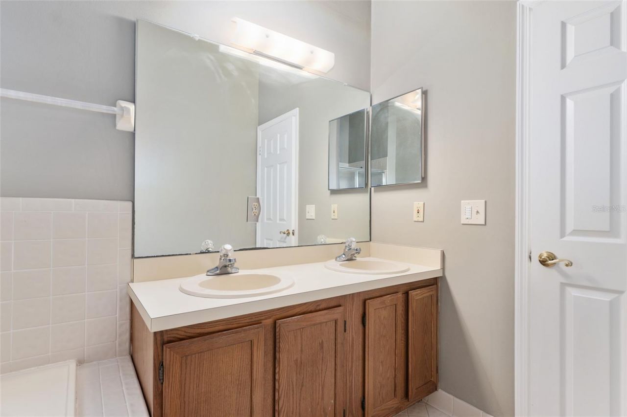 3615 NW 104th Drive, Unit 102, Gainesville, FL 32606 Photo