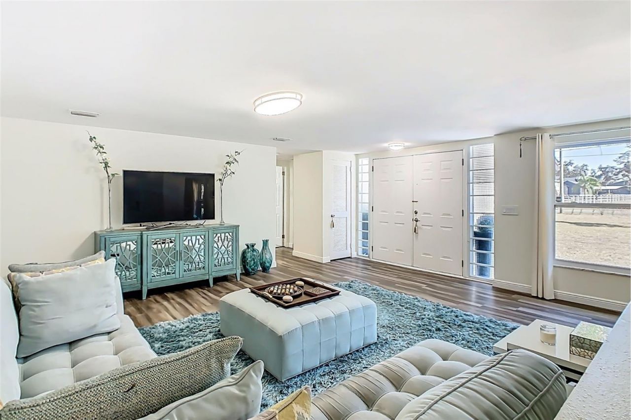 1700 S Miller Road, Valrico, FL 33594 Photo