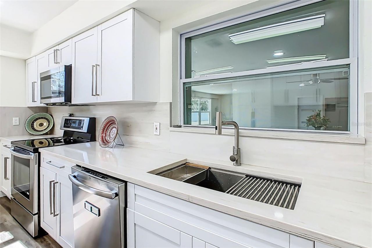 1700 S Miller Road, Valrico, FL 33594 Photo