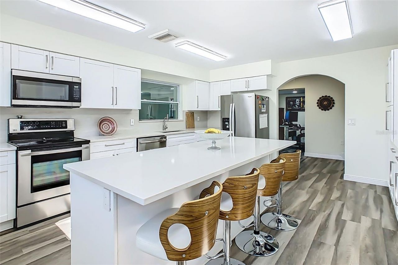 1700 S Miller Road, Valrico, FL 33594 Photo