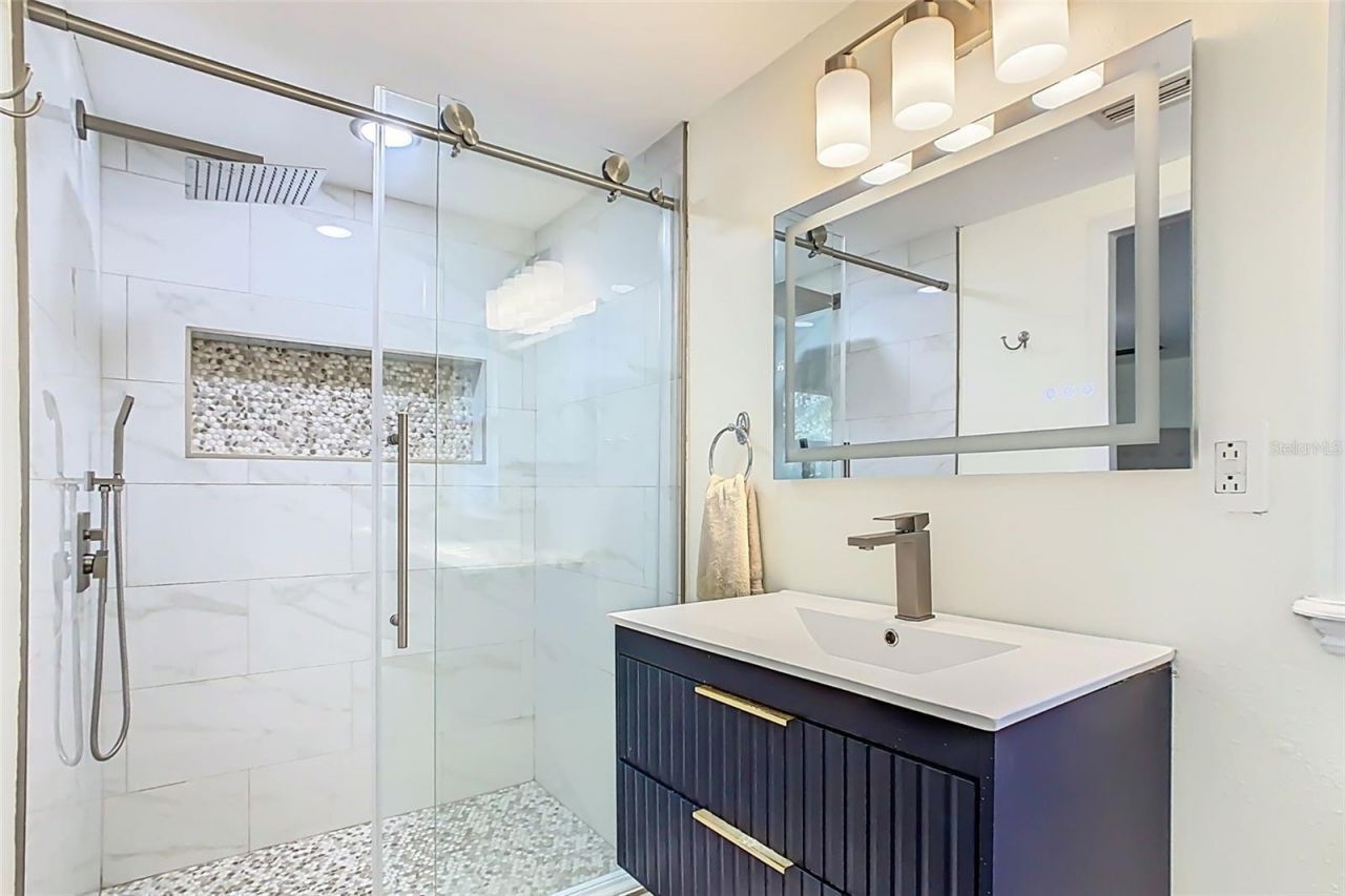 1700 S Miller Road, Valrico, FL 33594 Photo