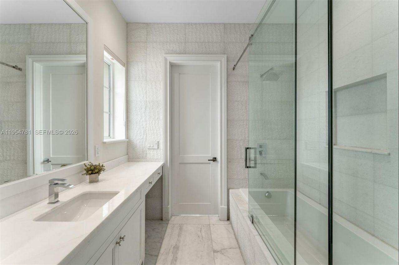 13291 Old Cutler Rd , Pinecrest, FL 33156 Photo