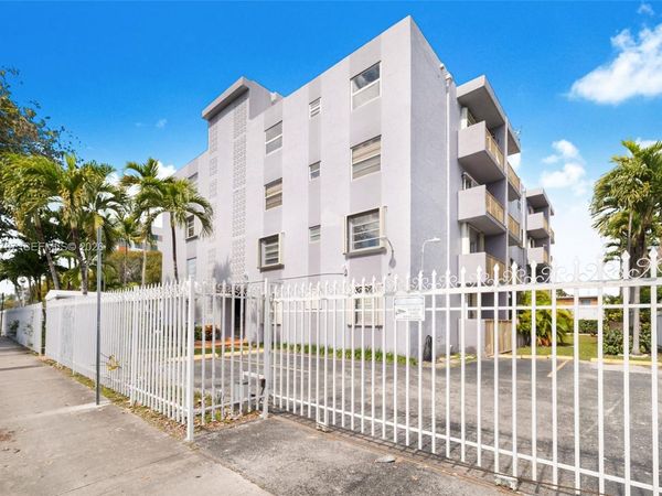 1661 SW 3rd St, Unit 25, Miami, FL 33135