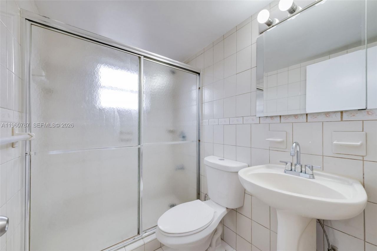 1661 SW 3rd St, Unit 25, Miami, FL 33135 Photo