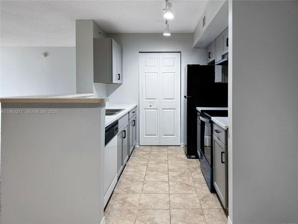 11133 SW 8th St, Unit 104, Pembroke Pines, FL 33025