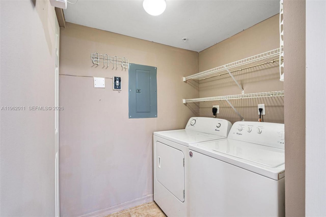11133 SW 8th St, Unit 104, Pembroke Pines, FL 33025 Photo