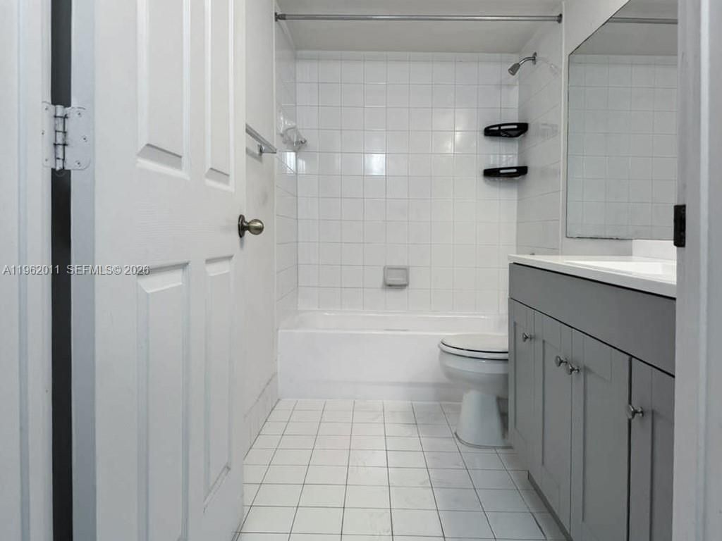 11133 SW 8th St, Unit 104, Pembroke Pines, FL 33025 Photo