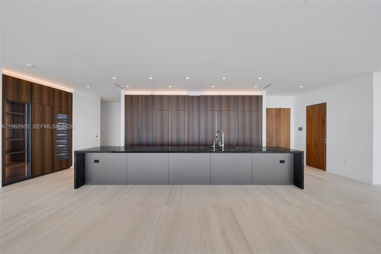 5 Grove Isle Dr., Unit M401, Coconut Grove, FL 33133 Photo