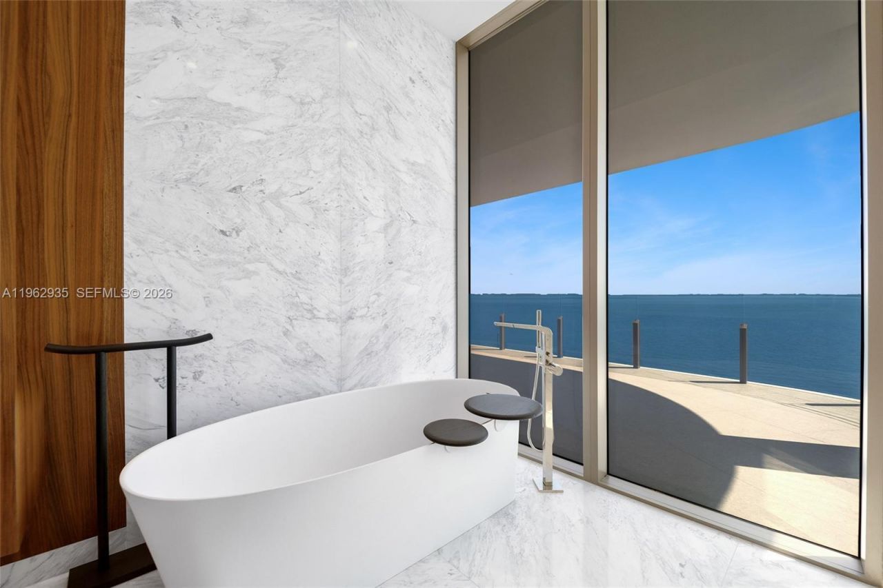 5 Grove Isle Dr., Unit M401, Coconut Grove, FL 33133 Photo