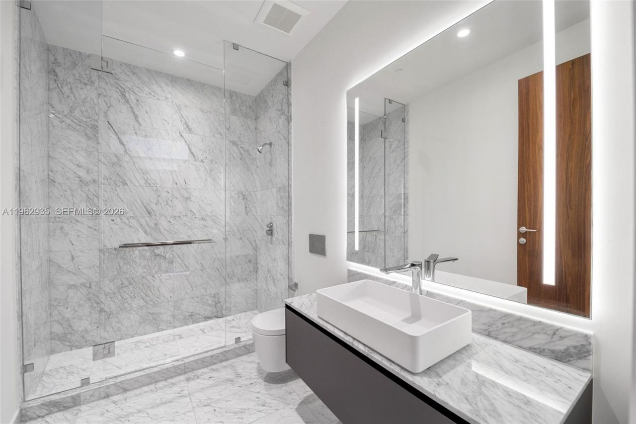 5 Grove Isle Dr., Unit M401, Coconut Grove, FL 33133 Photo