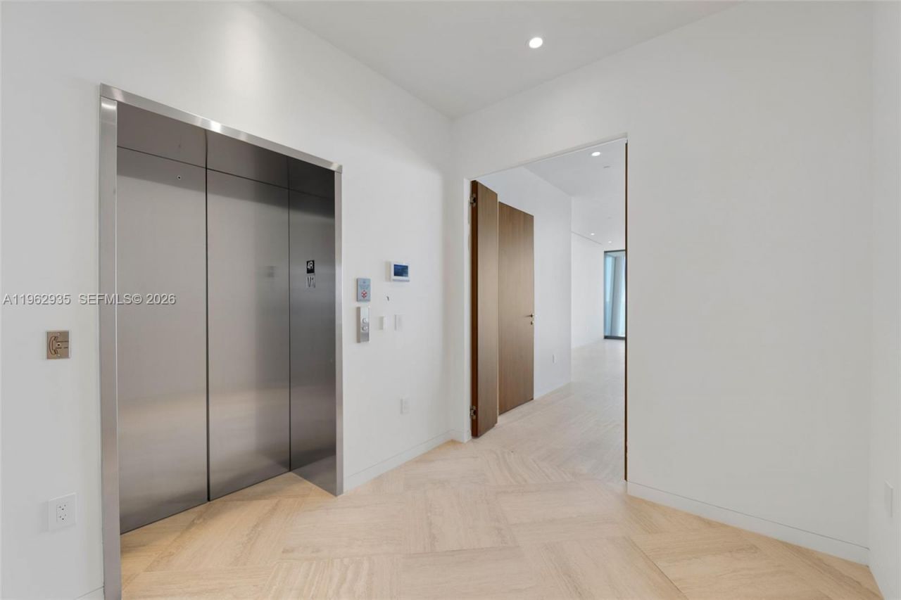 5 Grove Isle Dr., Unit M401, Coconut Grove, FL 33133 Photo