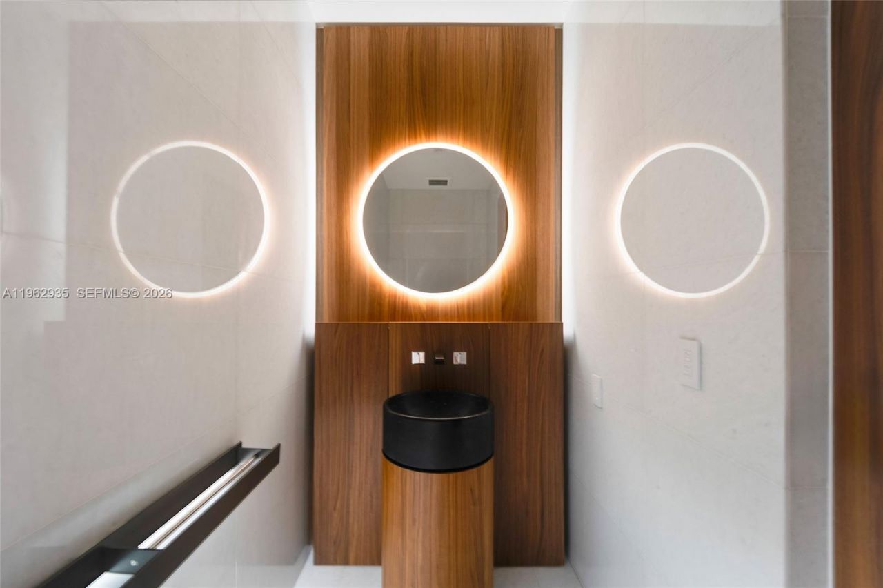 5 Grove Isle Dr., Unit M401, Coconut Grove, FL 33133 Photo