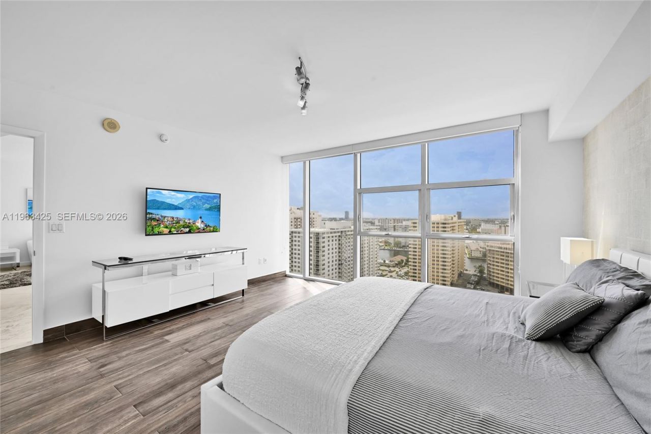 1830 S Ocean Dr, Unit 1907, Hallandale Beach, FL 33009 Photo