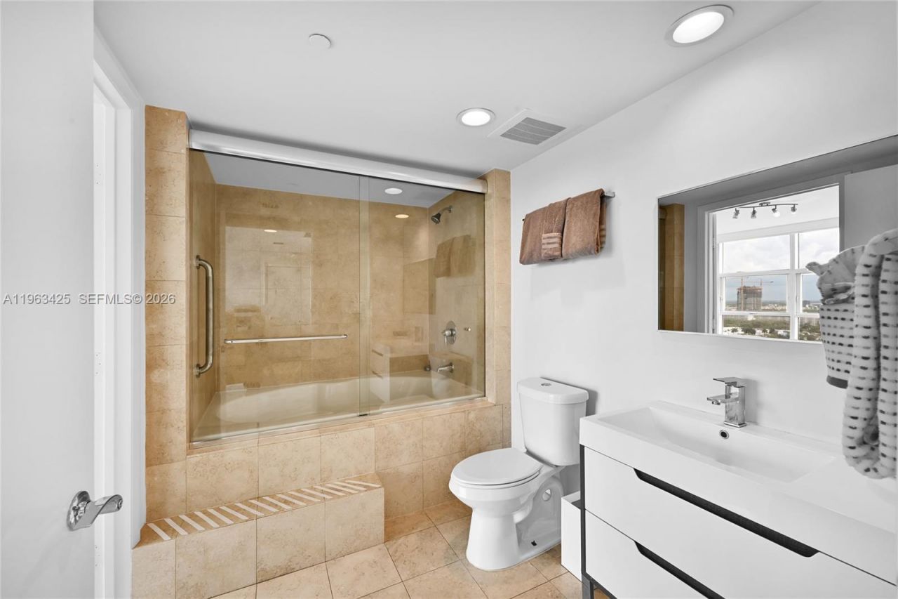 1830 S Ocean Dr, Unit 1907, Hallandale Beach, FL 33009 Photo