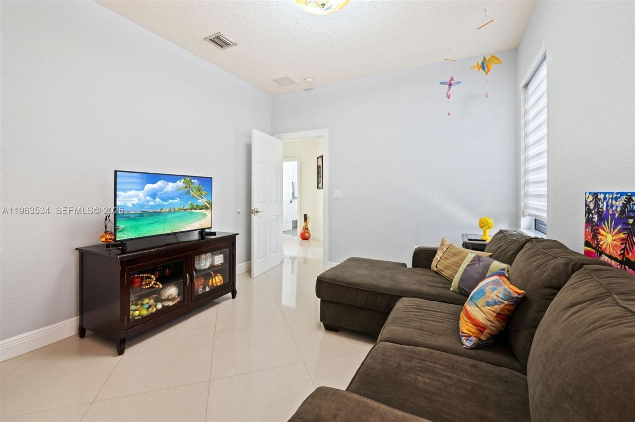 18563 SW 49th St, Miramar, FL 33029 Photo