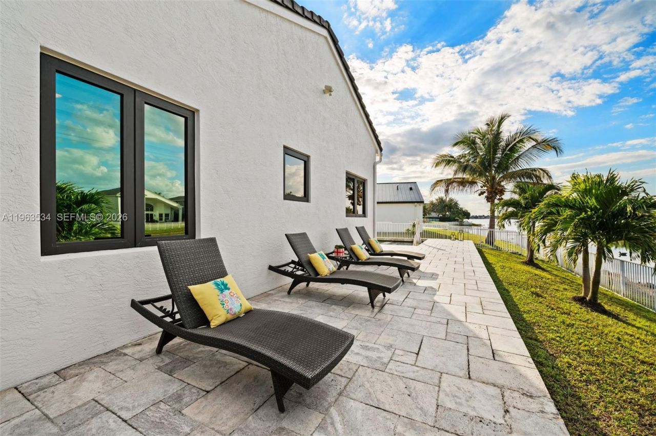 18563 SW 49th St, Miramar, FL 33029 Photo