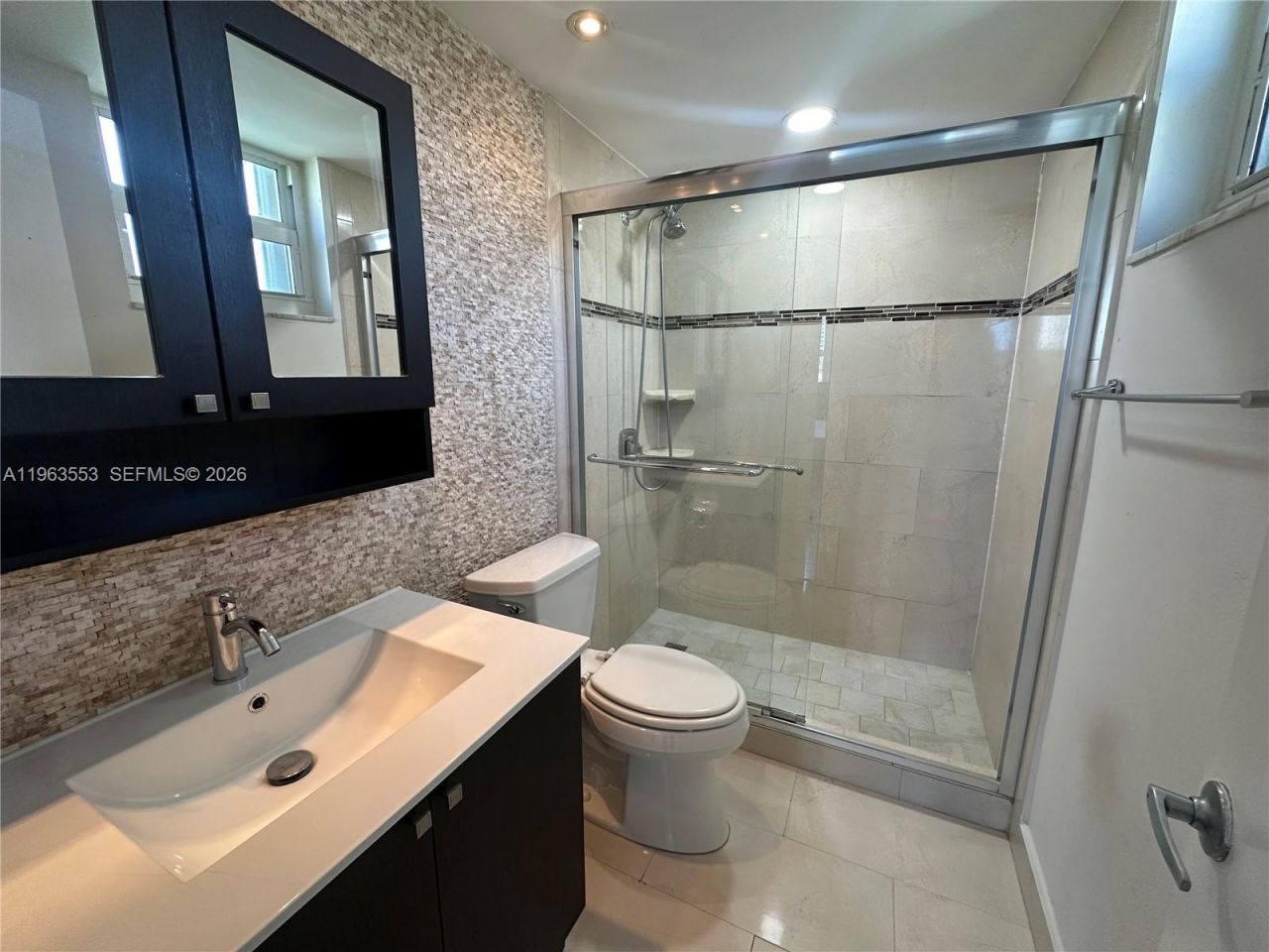 201 180th Dr, Unit 201, Sunny Isles Beach, FL 33160 Photo