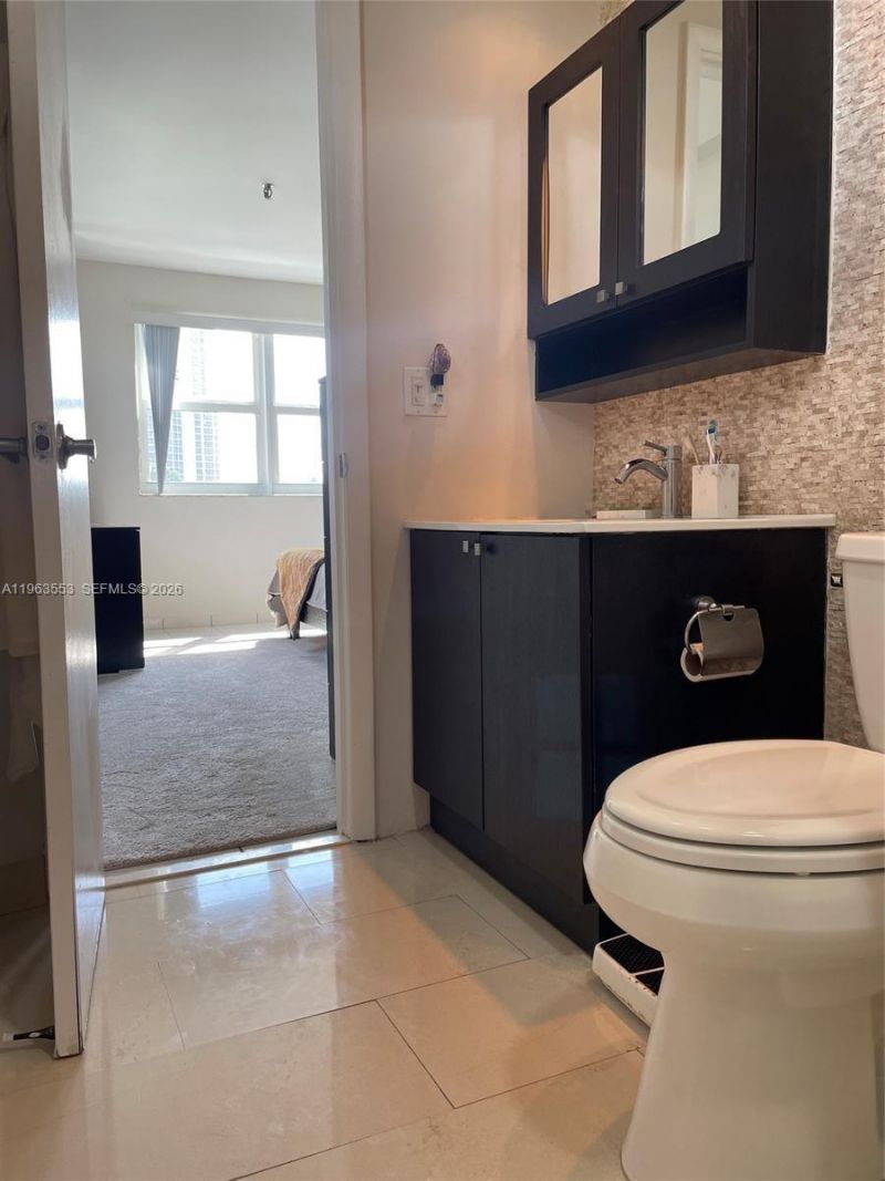 201 180th Dr, Unit 201, Sunny Isles Beach, FL 33160 Photo