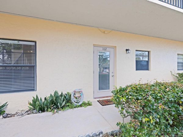 200 Gate Rd , Unit 102, Hollywood, FL 33024