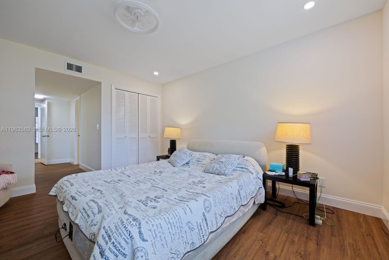 200 Gate Rd , Unit 102, Hollywood, FL 33024 Photo