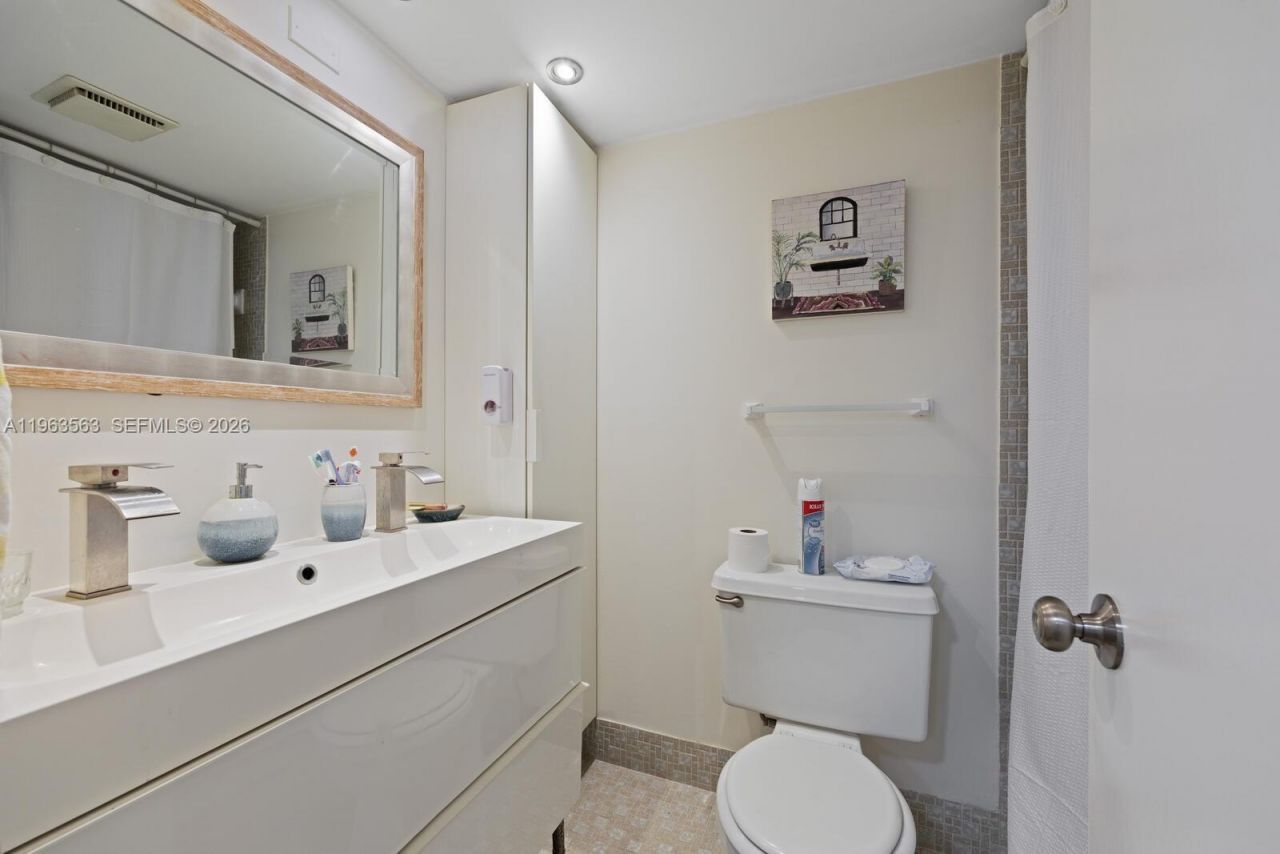 200 Gate Rd , Unit 102, Hollywood, FL 33024 Photo