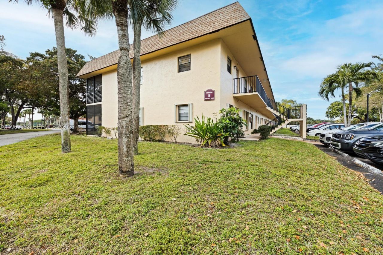 200 Gate Rd , Unit 102, Hollywood, FL 33024 Photo