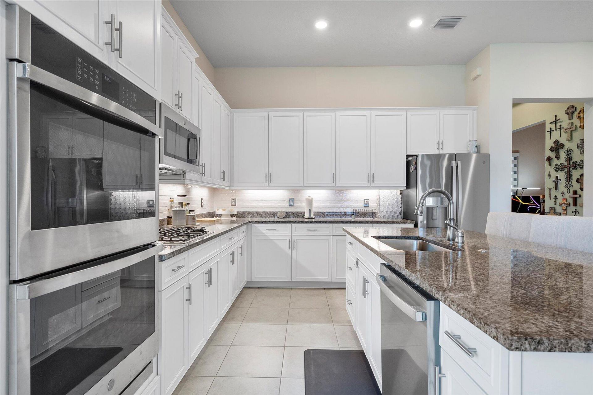 8318 W Blue Spring Drive, Parkland, FL 33067 Photo