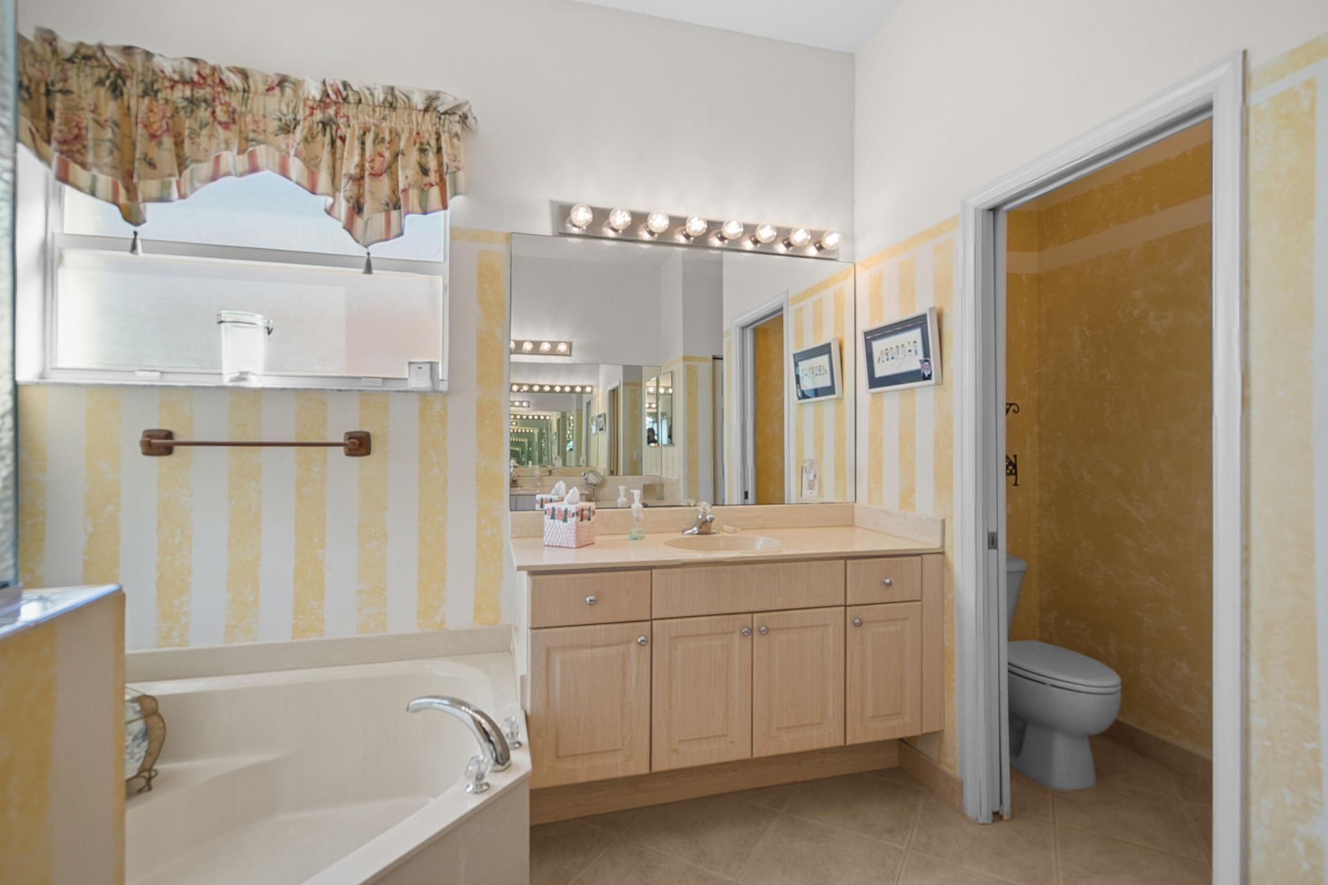 333 NW Springview Loop, Port Saint Lucie, FL 34986 Photo