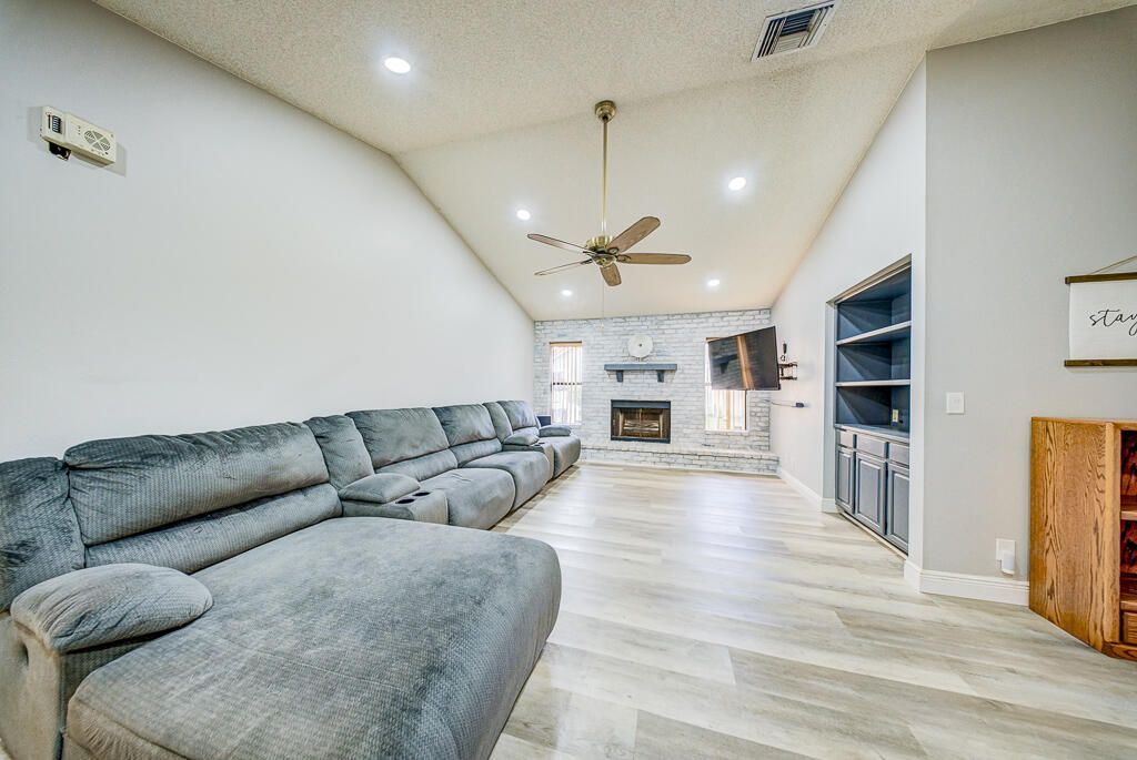 301 Knotty Wood Lane, Wellington, FL 33414 Photo