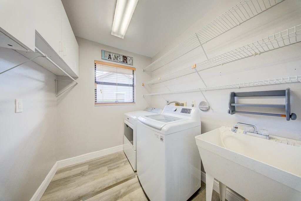 301 Knotty Wood Lane, Wellington, FL 33414 Photo