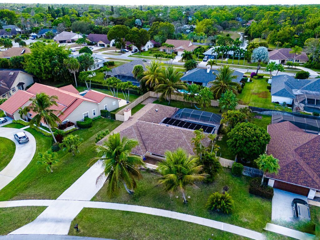 301 Knotty Wood Lane, Wellington, FL 33414 Photo